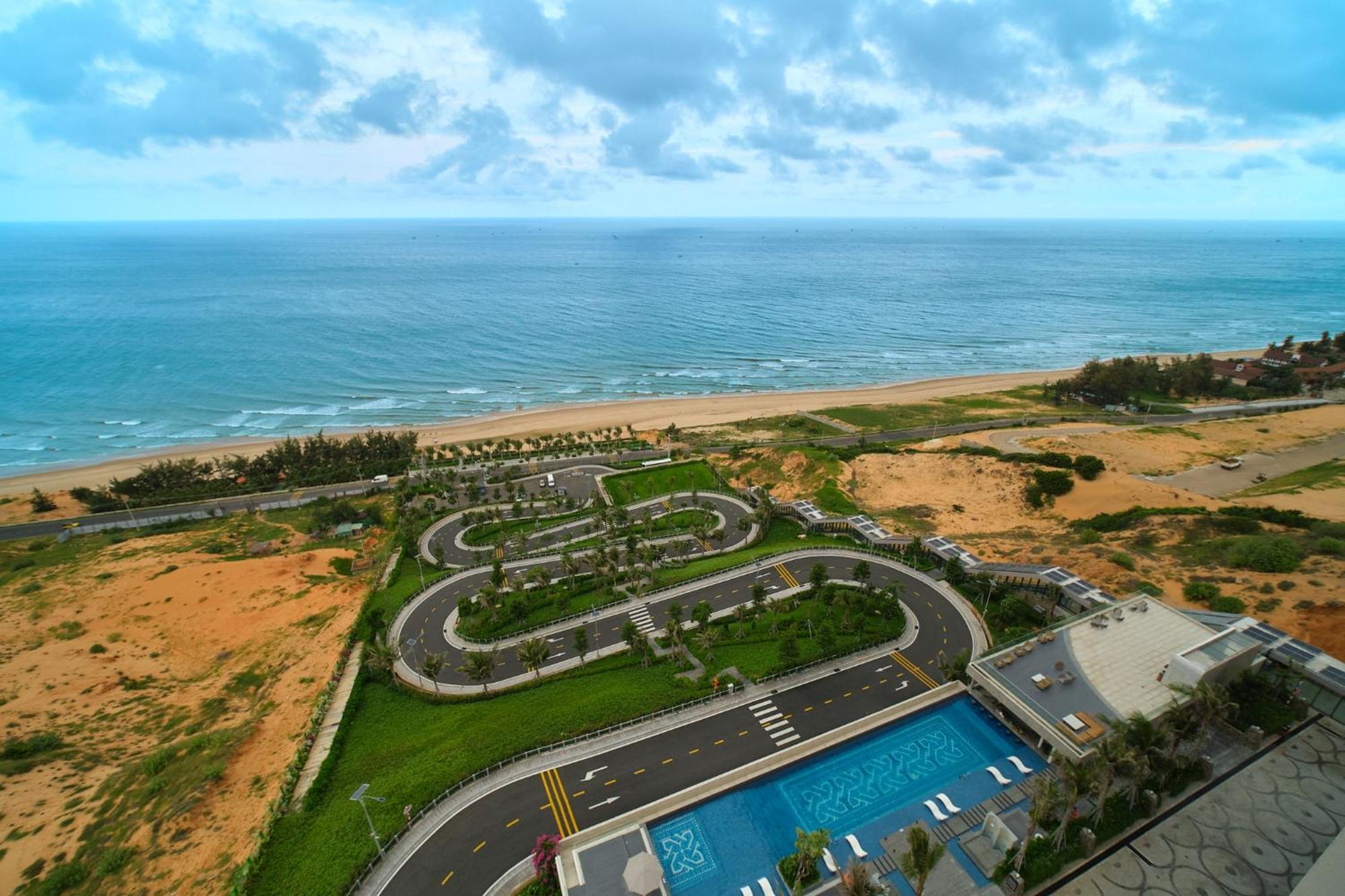 ホテル Apec Mandela Wyndham Mui Ne Long Son エクステリア 写真
