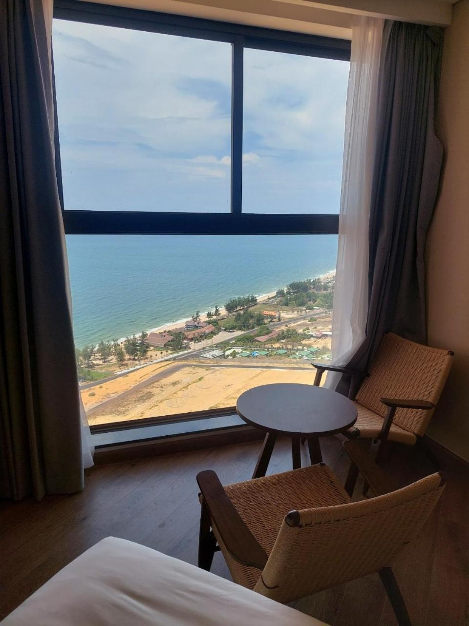 ホテル Apec Mandela Wyndham Mui Ne Long Son エクステリア 写真